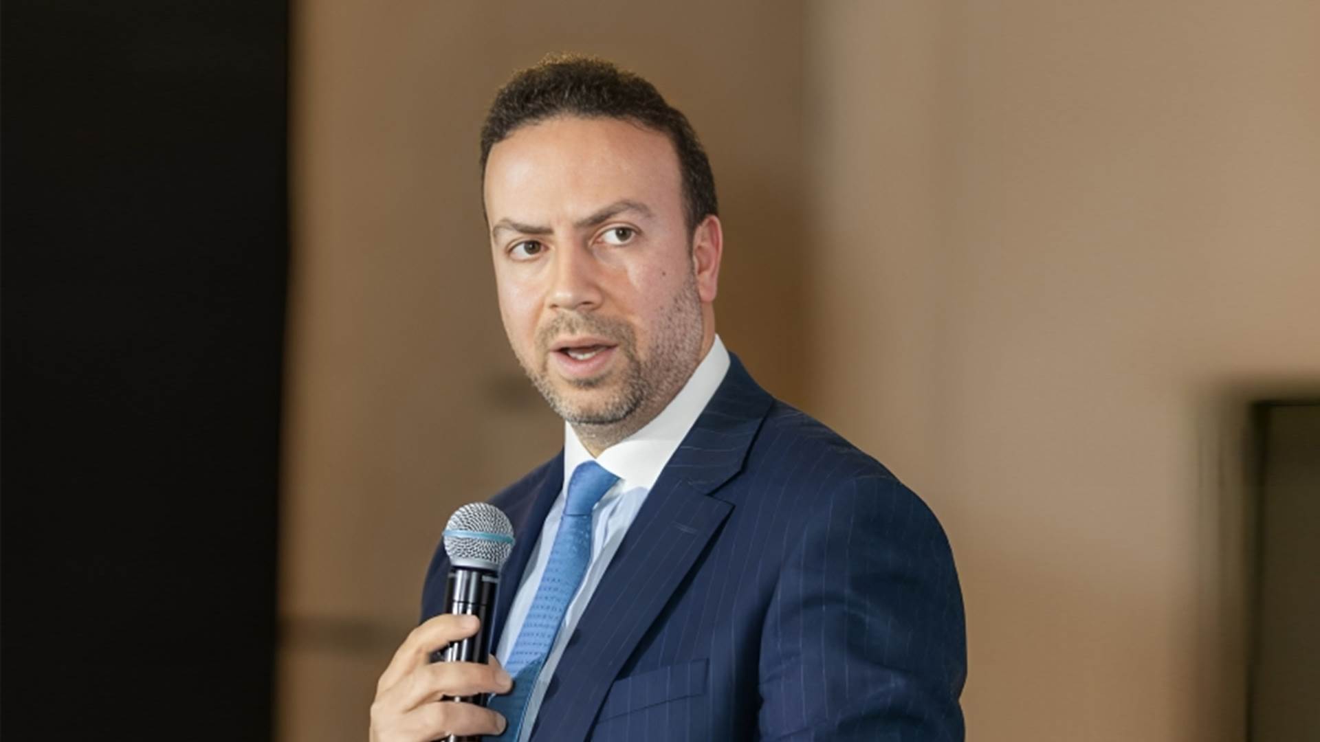 بحضور نائب محافظ البنك المركزي.. توقيع عقد إسناد إدارة الصندوق لشركة  «دي بي آي» العالمية