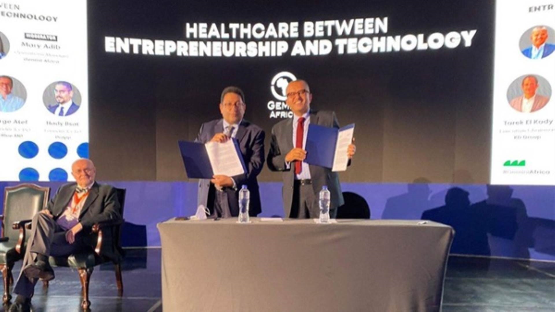 جانب من توقيع الإتفاقية FirstBank