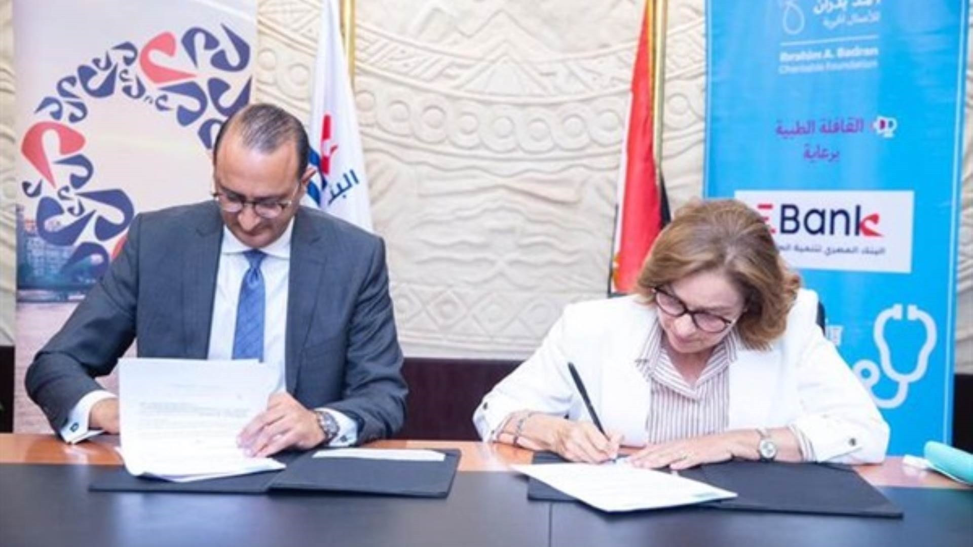 أثناء توقيع اتفاقية التعاون FirstBank