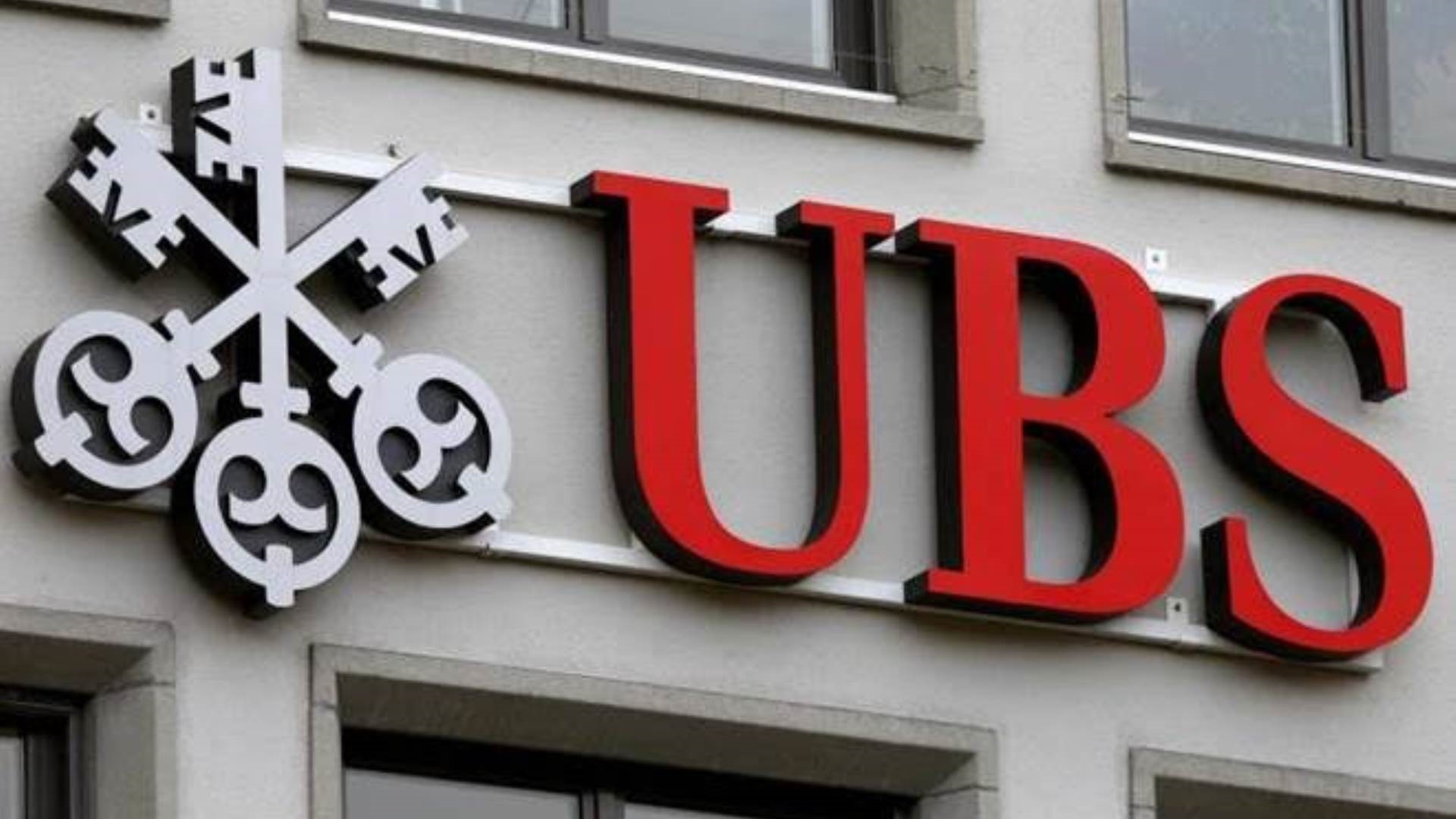 بنك UBS السويسري FirstBank
