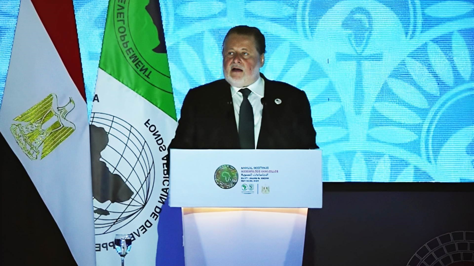حسن عبدالله محافظ البنك المركزي المصري ورئيس مجلس المحافظين لمجموعة بنك التنمية الإفريقي FirstBank