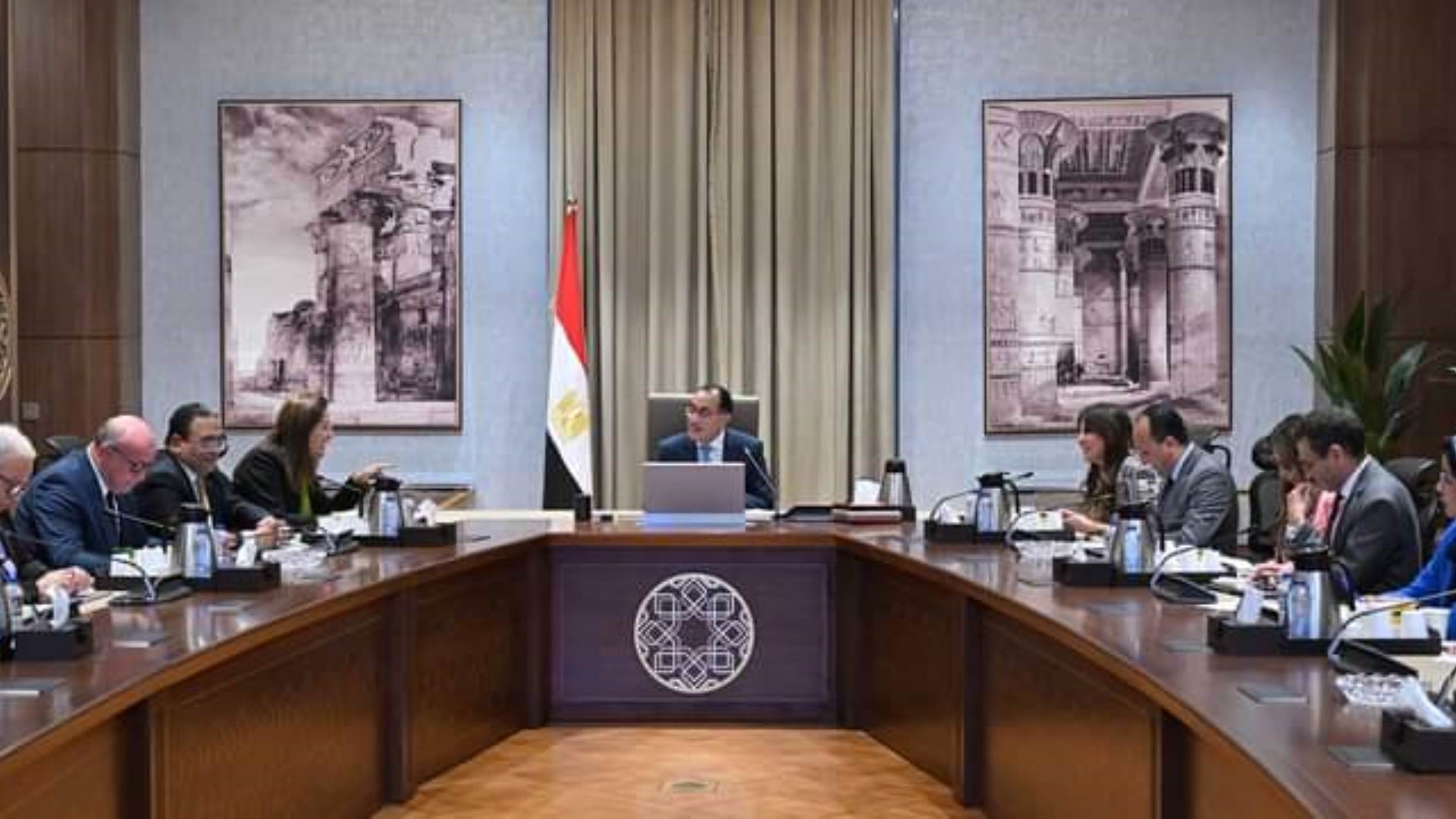 جانب من الاجتماع FirstBank