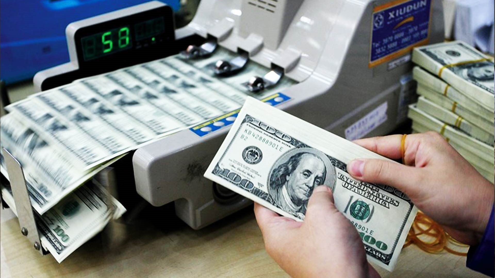 الدولار الأمريكي FirstBank