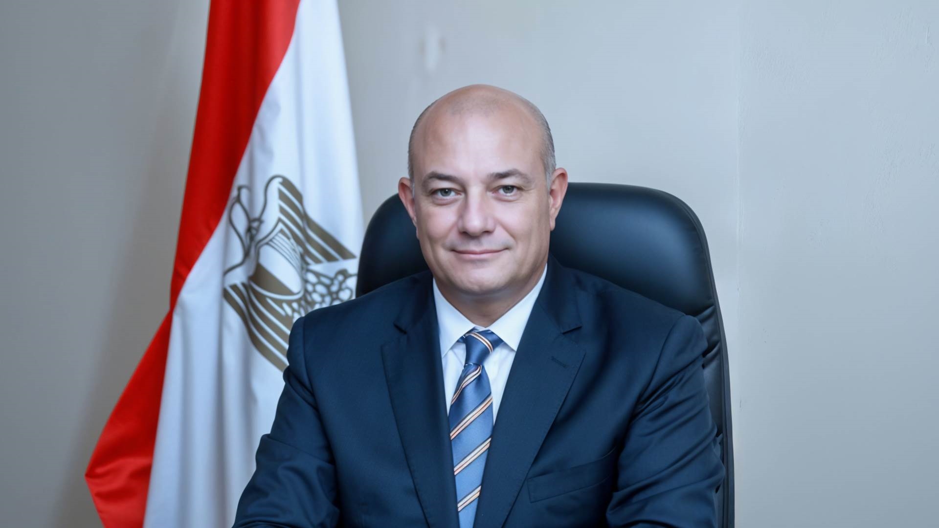 السفير هشام نهاد سيف الدين المدير التنفيذي المناوب لمصر في مجموعة البنك الدولي FirstBank