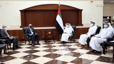 طارق عامر يبحث مع مدير عام صندوق أبوظبي للتنمية سبل تعزيز العلاقات الثنائية
