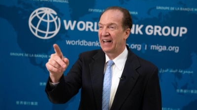 «البنك الدولي» يخفض توقعاته لنمو الاقتصاد العالمي إلى 3.2% في 2022