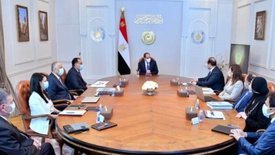 الرئيس السيسي يتابع مؤشرات الأداء المالي للدولة بحضور محافظ البنك المركزي