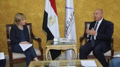 وزير النقل يبحث مع نائب رئيس بنك الإستثمار الأوروبي التعاون المستقبلي بكافة قطاعات النقل