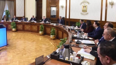 رئيس الوزراء يتابع موقف تطبيق منظومة الشحن المسبق «ACI» بحضور محافظ المركزي