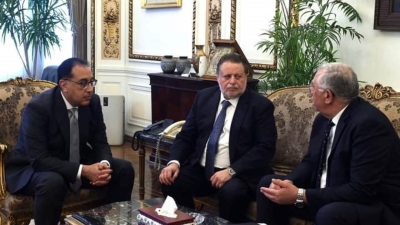 رئيس الوزراء يتابع توفير احتياجات السوق من الأعلاف والذرة الصفراء وفول الصويا بحضور محافظ «المركزي»