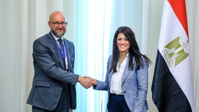 الحكومة والبنك الآسيوي يوقعان إتفاقية التخلي عن العمل بسعر الفائدة المرجعي «الليبور»