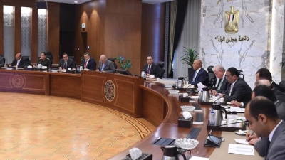 رئيس الوزراء يتابع جهود دفع الحركة السياحية في «طابا» و«نويبع» بحضور وكيل أول محافظ البنك المركزي