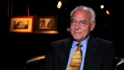 قطوف: فاروق الباز.. رحلة عالم مصري إلى الفضاء