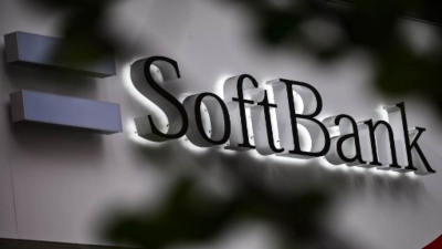 مجموعة SoftBank تحقق خسائر بـ3.3 مليار دولار في الربع الثاني من عام 2023