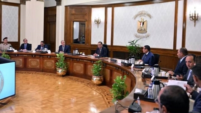 رئيس الوزراء يتابع موقف تنفيذ مبادرة خفض الأسعار