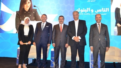 «التعمير والإسكان» يمنح جوائز لشباب القطاع المصرفي الفائزين في المسابقات البحثية