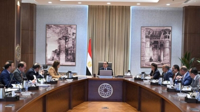 رئيس الوزراء يتابع الإجراءات المُتخذة لخفض مُعدلات التضخم وتوفير السلع الأساسية وسد الفجوة الدولارية