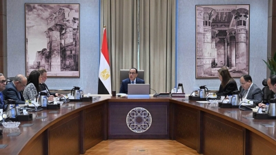 رئيس الوزراء يتابع مستجدات تنفيذ برنامج الطروحات الحكومية بحضور محافظ البنك المركزي