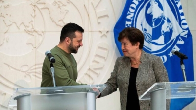 المجلس التنفيذي لصندوق النقد الدولي يوافق على منح أوكرانيا 900 مليون دولار