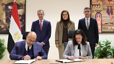 وزارة التخطيط والهيئة القومية للبريد يوقعان بروتوكول تعاون لدعم المشروع القومى لتنمية الأسرة المصرية