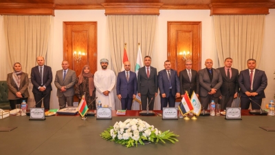 البريد المصري يوقع اتفاقية تعاون مع نظيره العُماني لتبادل الخبرات وتطوير الخدمات البريدية واللوجستية بين البلدين