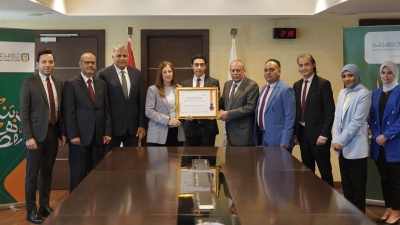 «الأهلي المصري» يحتفظ بشهادة التوافق مع معاییر متطلبات هيئتي الفيزا والماستر كارد العالمية بالإصدار الجديد