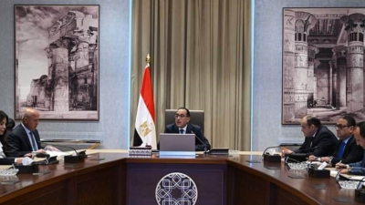 رئيس الوزراء: الجهاز المصرفي يوفر الاحتياجات الدولارية المطلوبة للإفراج عن مختلف البضائع والسلع