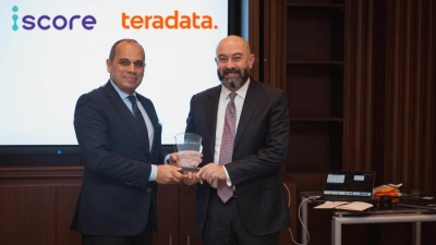 «iscore» تنتهي من بناء وتشغيل قاعدة البيانات المجمعة بالتعاون مع «تيرا داتا» العالمية