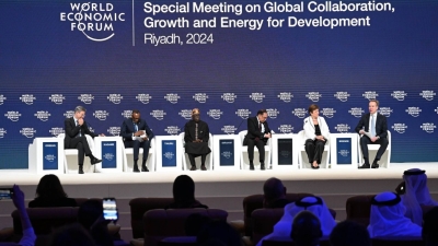 رئيس الوزراء يلتقى المدير العام لصندوق النقد الدولي على هامش المنتدى الاقتصادي العالمي