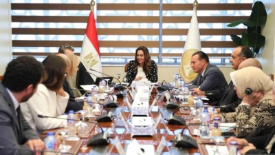 وزيرة التنمية المحلية تتابع مع وفد «الأوروبي لإعادة الإعمار» الموقف التنفيذي لمشروع مصرف «كيتشنر»