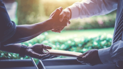 قاموس «First»...ما هو قطاع الالتزام بالبنوك؟