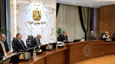 مجلس الوزراء يوافق على تفعيل قانون المالية العامة الموحد لتحديد سقف الدين