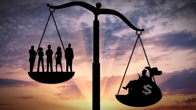 قاموس «First».. ما هو التفاوت في توزيع الدخل وآثاره على الاقتصاد والمجتمع؟