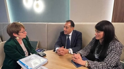 رئيس الوزراء يلتقي رئيسة البنك الأوروبي لإعادة الإعمار والتنمية على هامش فعاليات منتدى دافوس 2025