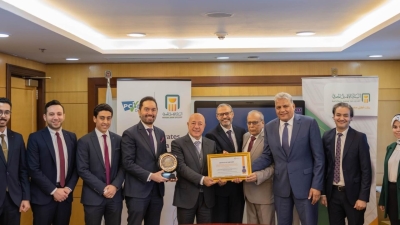البنك الأهلي المصري يحتفظ بشهادة التوافق مع معايير متطلبات هيئتي «فيزا» و«ماستر كارد» العالمية