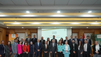 «الأتربي» يكرم الفائزين من العاملين بالبنك الأهلي المصري في فعاليات التوعية بالأمن السيبراني