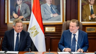 محافظ البنك المركزي ورئيس المجلس الأعلى لتنظيم الإعلام يوقعان بروتوكول تعاون لتعزيز تنظيم المحتوى الرقمي المصرفي