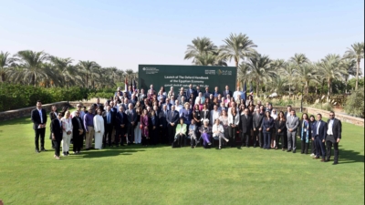 بنكي «الأهلي المصري» و«مصر» والجامعة الأمريكية بالقاهرة يطلقون «دليل أكسفورد للاقتصاد المصري»