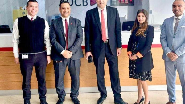 إيهاب السويركي يقوم بزيارة فروع بنك أبوظبي التجاري في مصر