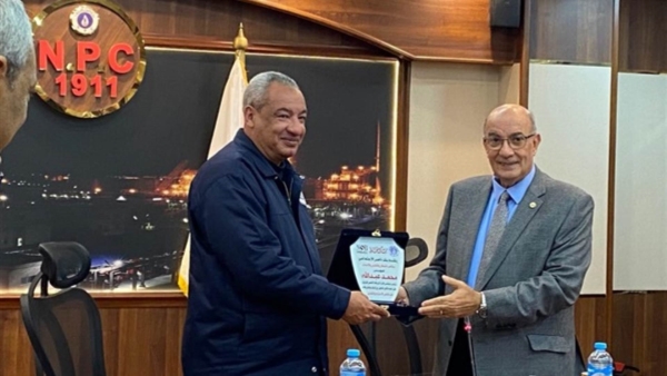 بنك ناصر الإجتماعي يوقع بروتوكول تعاون مع شركة السويس لتصنيع البترول وآخر مع النصر للبترول