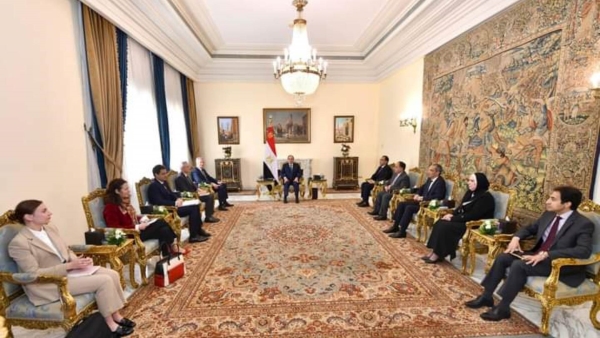 السيسي يبحث مع وزير الاقتصاد والمالية الفرنسي سبل التعاون بين مصر وفرنسا