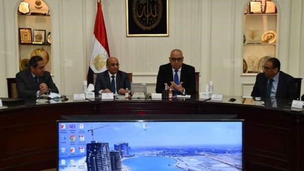 وزيرا الإسكان والعدل ومسؤلو البنك المركزي يبحثون تيسير إجراءات التمويل العقاري