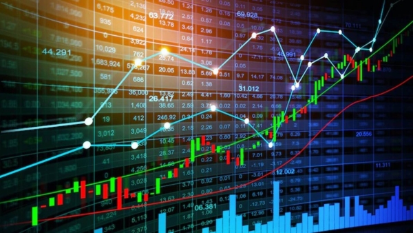 البورصة المصرية تستهل تعاملات جلسة الإثنين 20 يونيو بارتفاع مؤشر EGX30 بـ0.08%