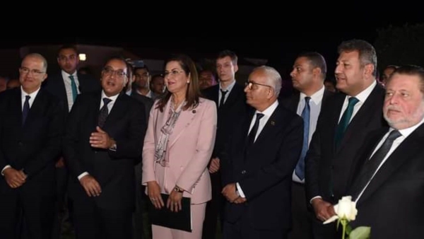 رئيس الوزراء ومحافظ «المركزي» يحضران حفل عشاء تحت عنوان «نحو مزيد من حلول مناخية أكثر صمودًا»