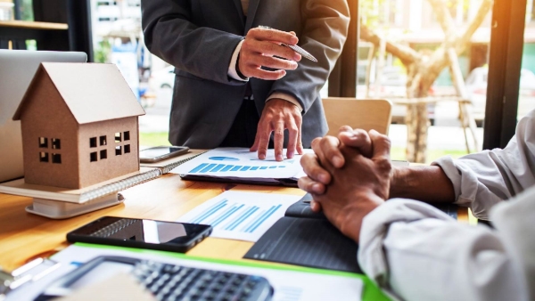 قاموس «First».. ماهو التأجير التمويلي؟ وفيما يتم استخدامه؟