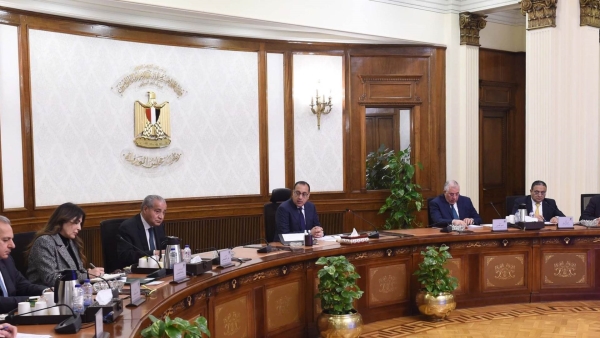 رئيس الوزراء يتابع جهود التوسع فى منظومة الزراعات التعاقدية بحضور قيادات «الأهلي المصري» و«الزراعي»
