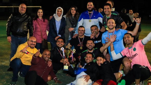 «الأهلي الكويتي - مصر» يختتم فعاليات بطولة كرة القدم الرمضانية لموظفيه