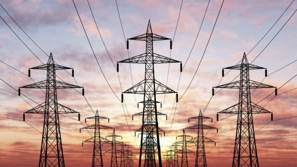 بلومبرج: مصر تسعى لمنحة 1.5 مليار يورو للربط الكهربائي مع اليونان