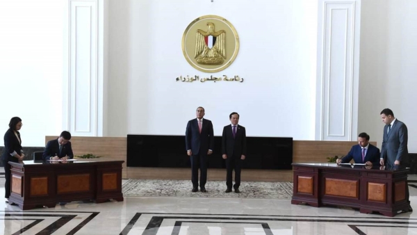 البنك المركزي المصري ونظيره الفيتنامي يوقعان مذكرة تفاهم لتعزيز التعاون المشترك بين الجانبين