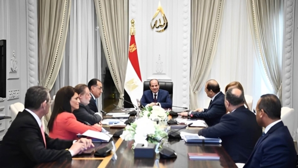 بحضور محافظ «المركزي».. «السيسي» يشدد على مواصلة بذل أقصى جهد للحد من الأزمة الاقتصادية واستيعاب الضغوط التضخمية